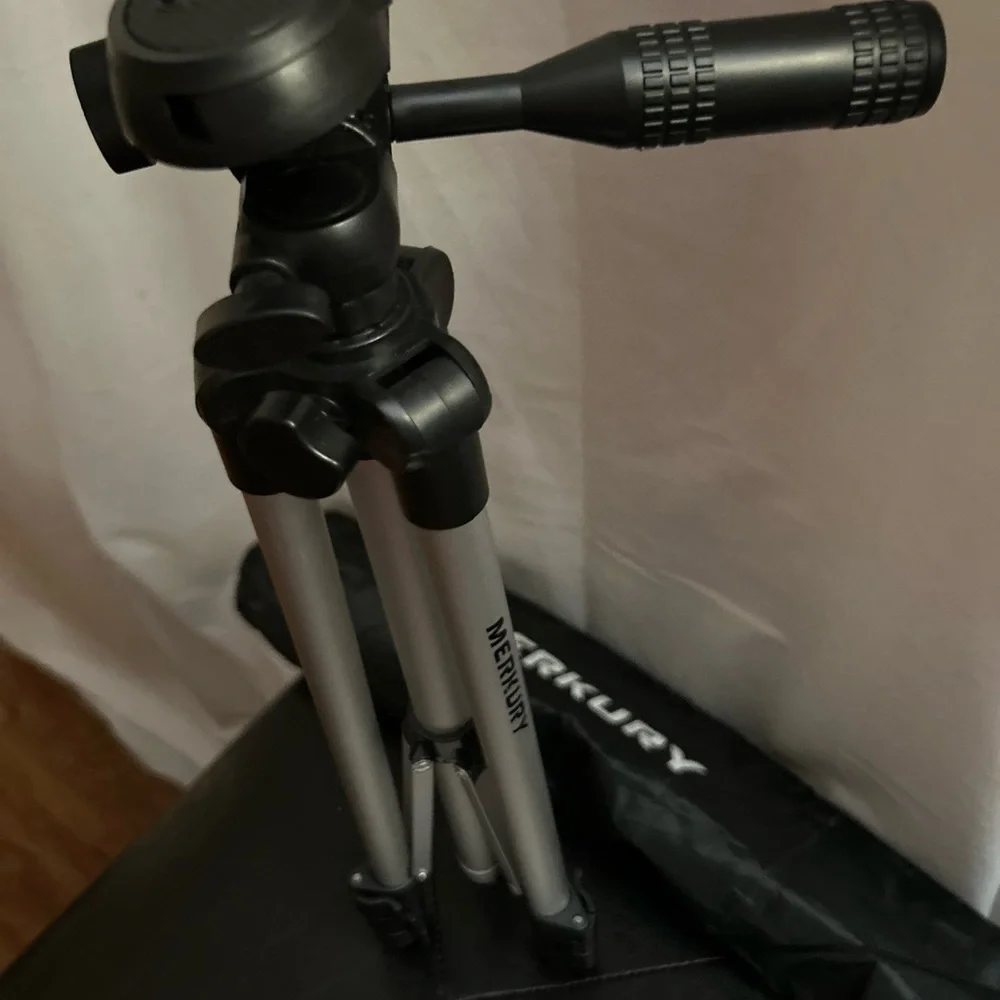 Merkury Innovations 50 Inch Camera/camcorder Tripod Carry Bag Instruction